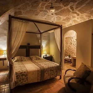  Lodge Mil Estrelles Spain
