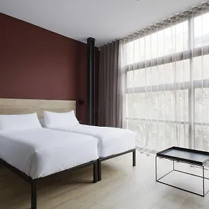 Allada 3* 3*, Barcelona Espanha